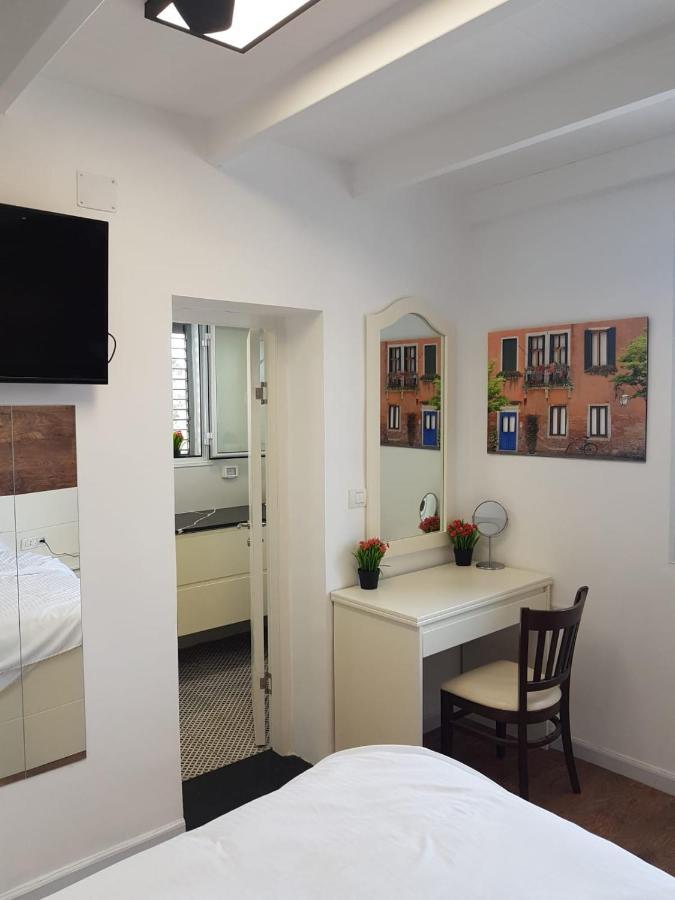 Boutique 22 Guest Rooms Χάιφα Εξωτερικό φωτογραφία