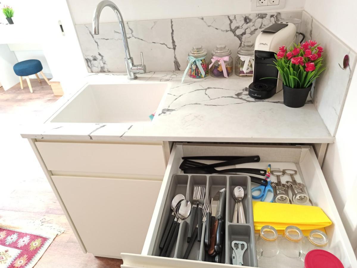 Boutique 22 Guest Rooms Χάιφα Εξωτερικό φωτογραφία